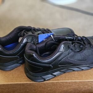 Sleek Black Men's Sneakers